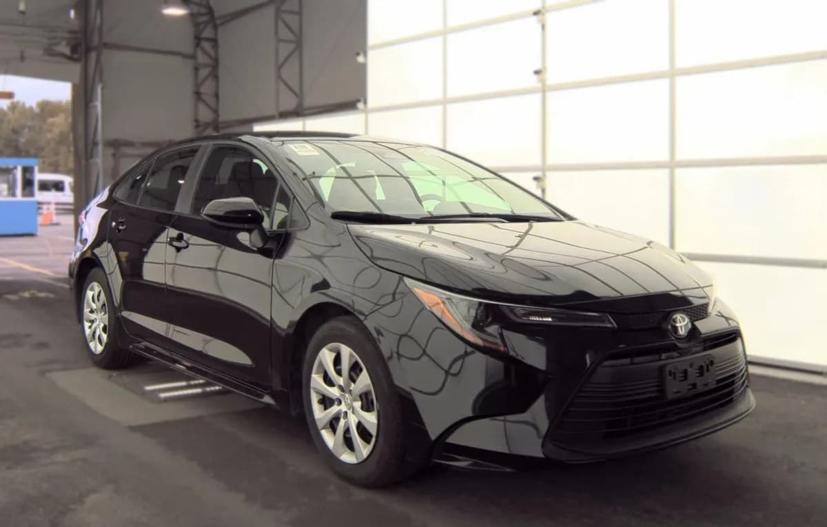 2025 TOYOTA COROLLA LE 4