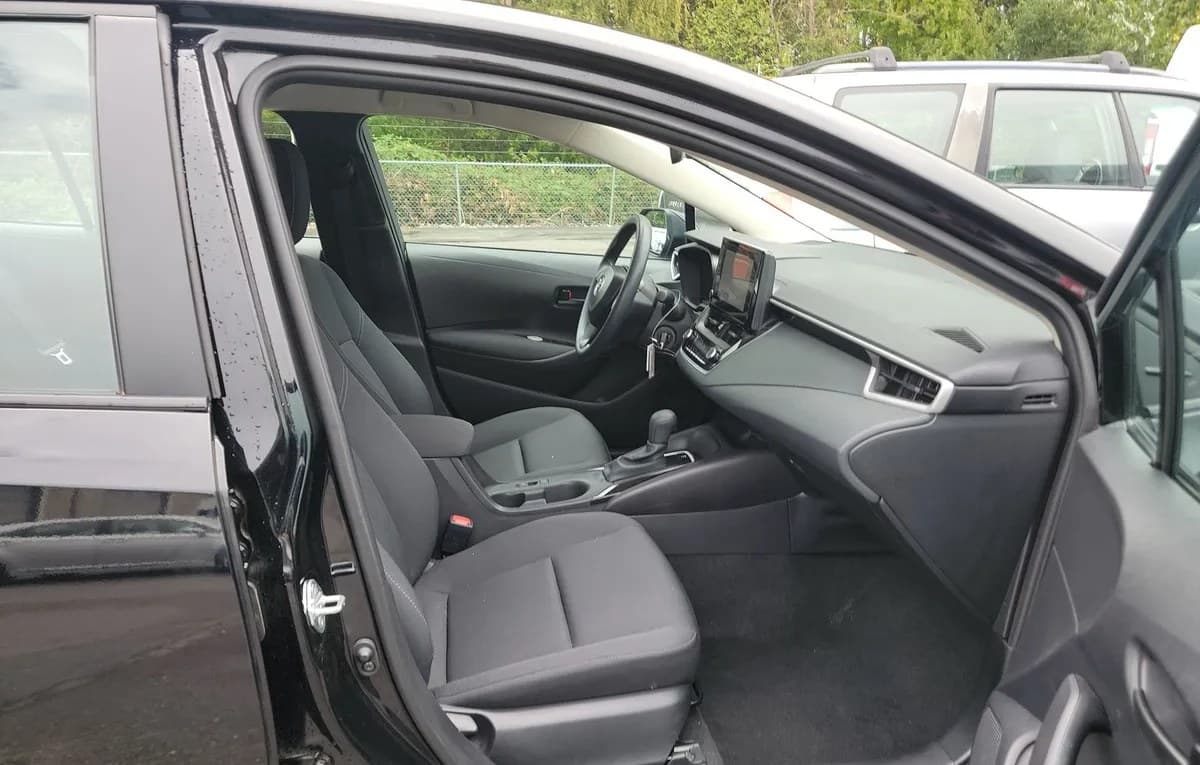 2025 TOYOTA COROLLA LE 5