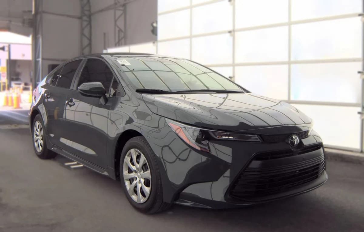 2025 TOYOTA COROLLA LE 4