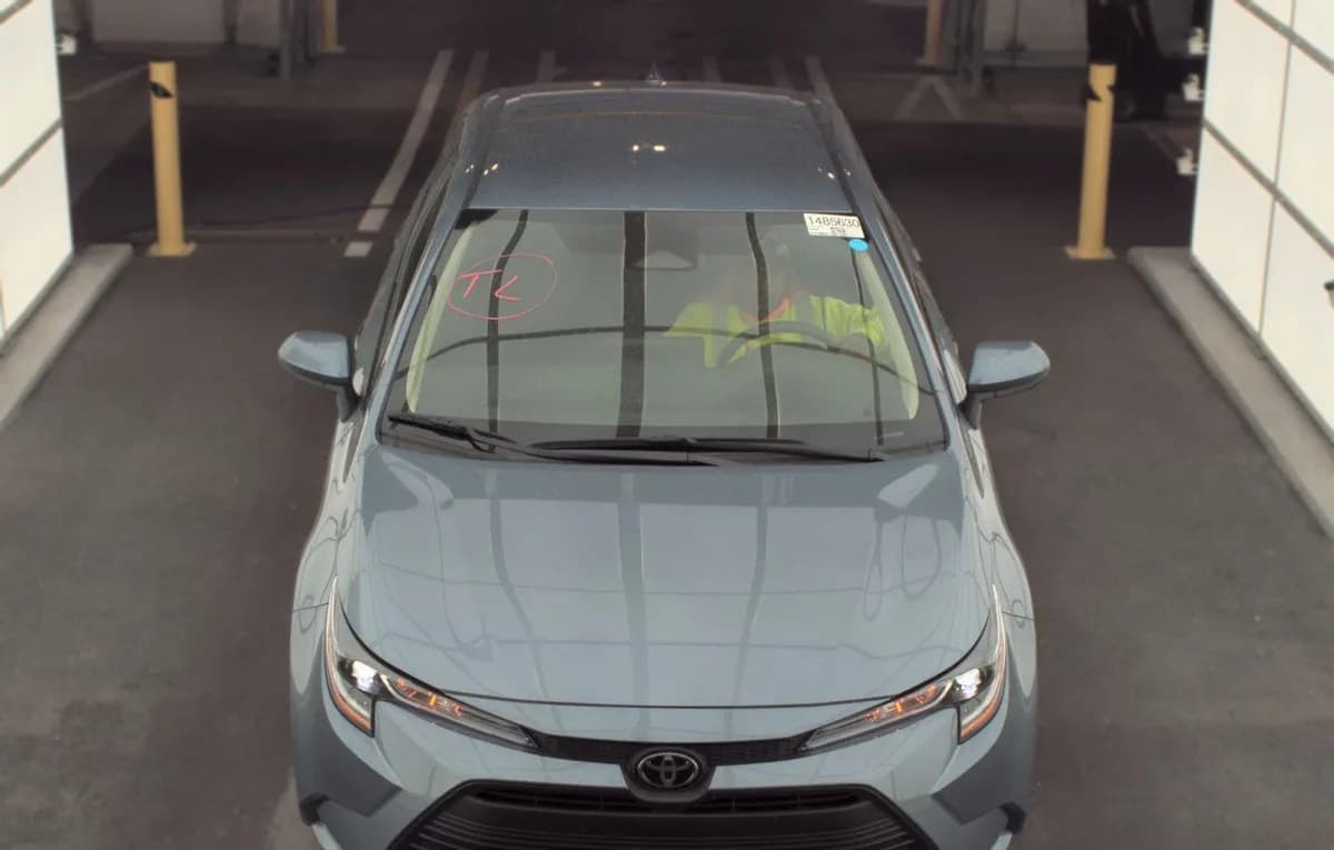 2026 TOYOTA COROLLA LE 3
