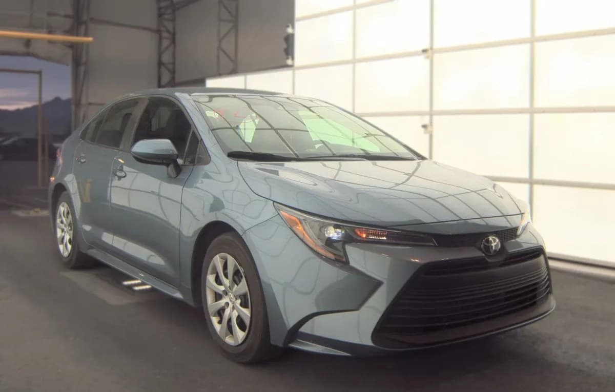 2026 TOYOTA COROLLA LE 4
