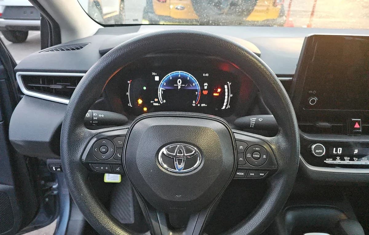 2026 TOYOTA COROLLA LE 7