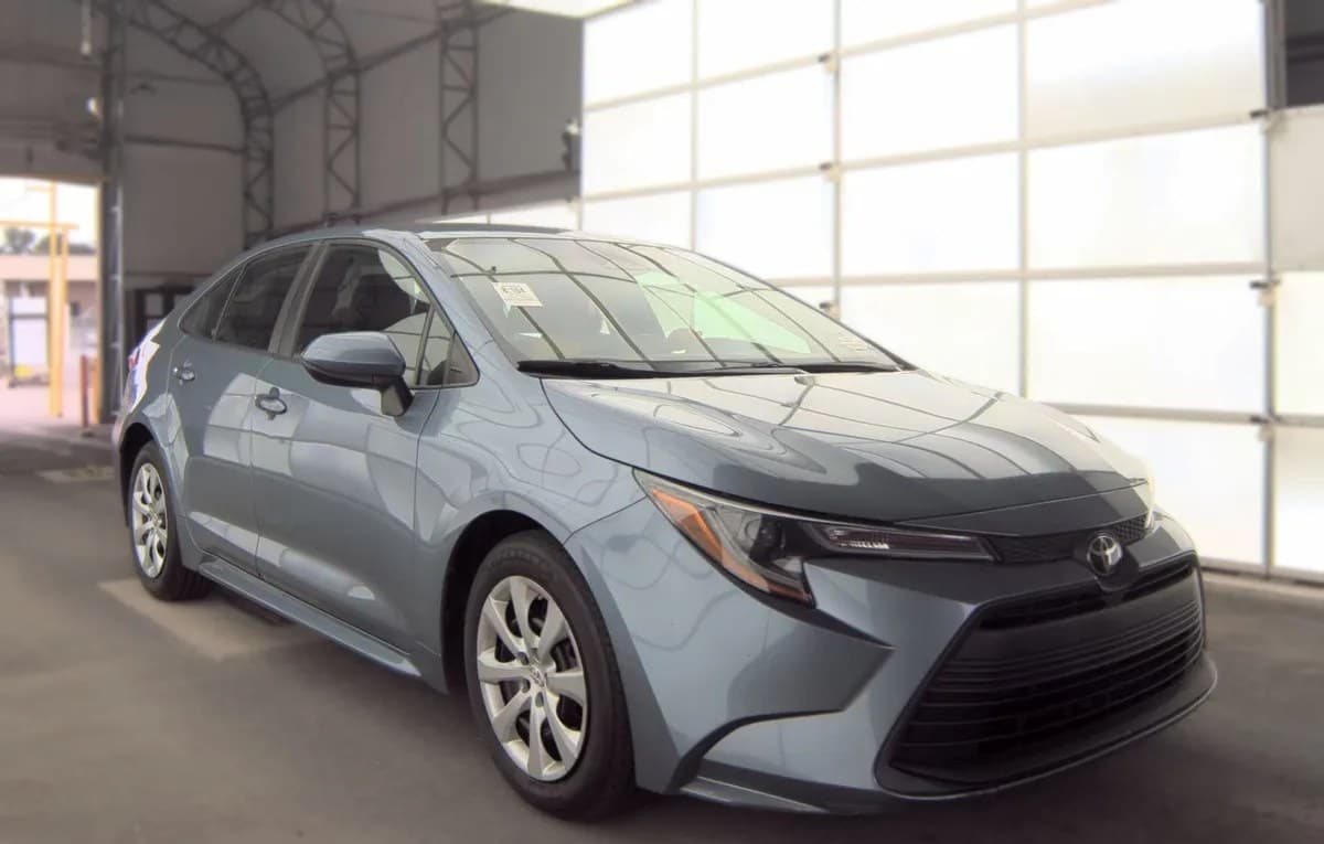 2023 TOYOTA COROLLA LE 4