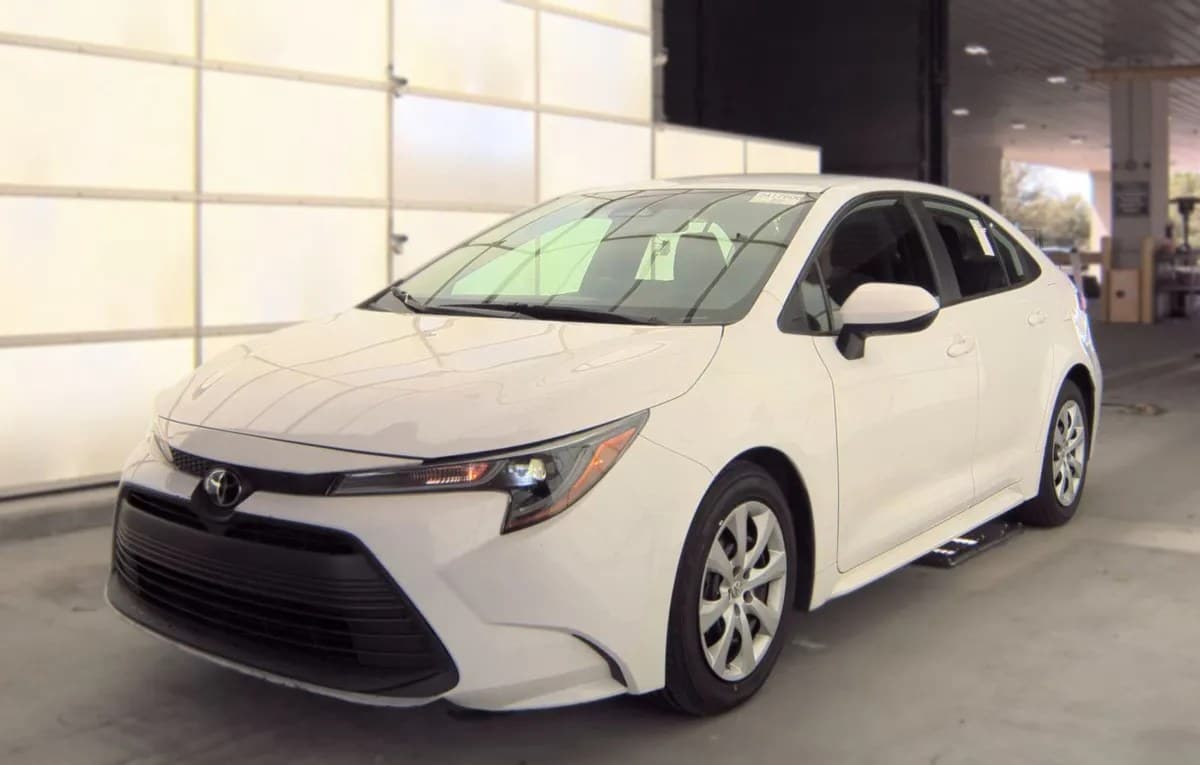 2023 TOYOTA COROLLA LE 2