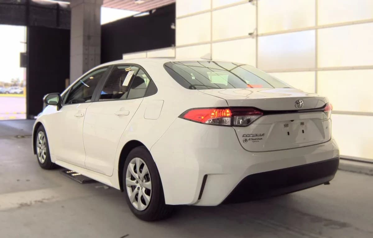 2023 TOYOTA COROLLA LE 5