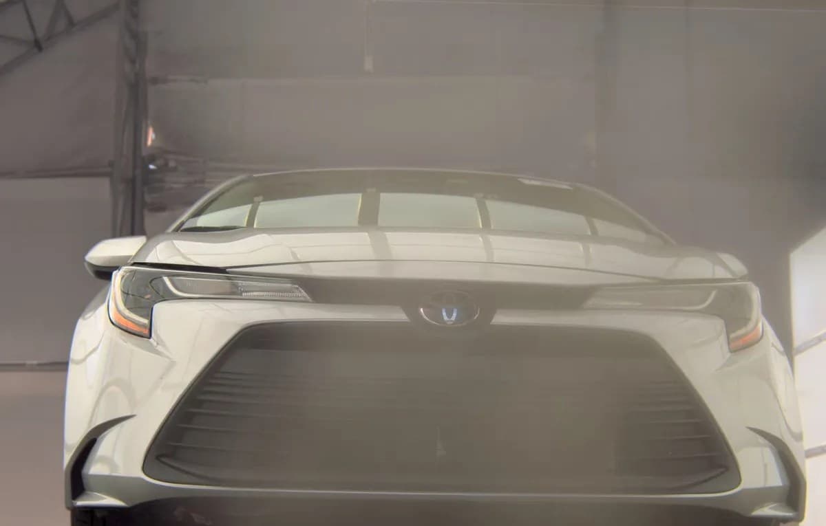 2023 TOYOTA COROLLA LE 4