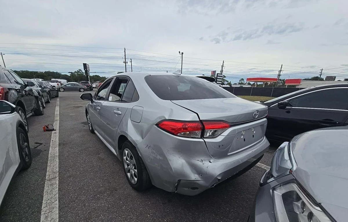 2024 TOYOTA COROLLA LE 3