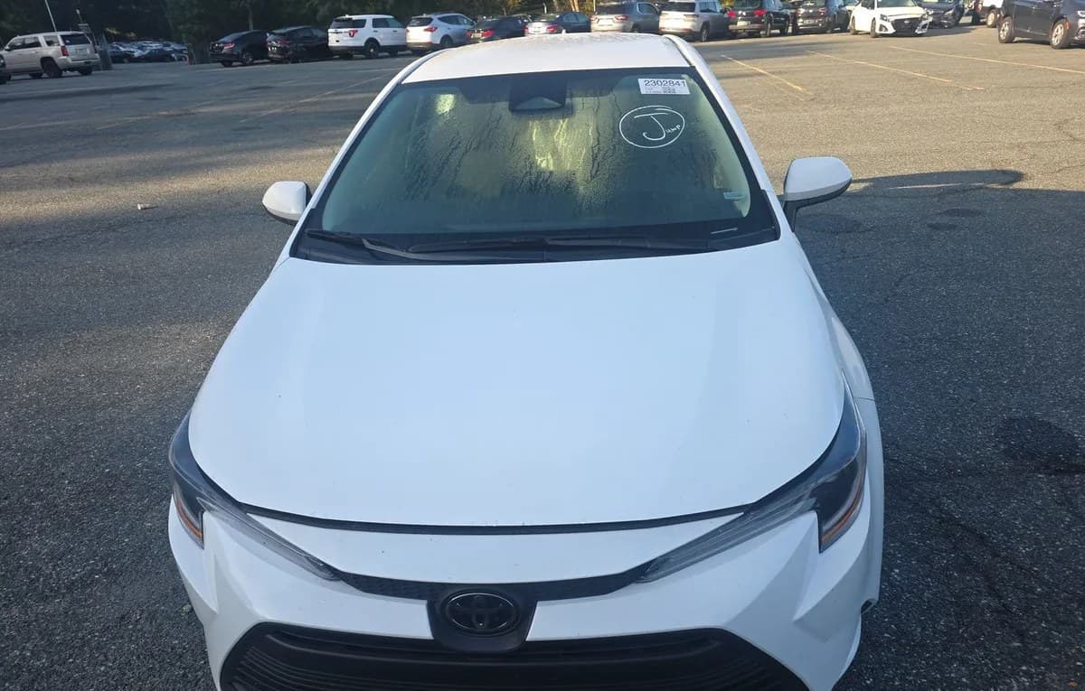 2025 TOYOTA COROLLA LE 3