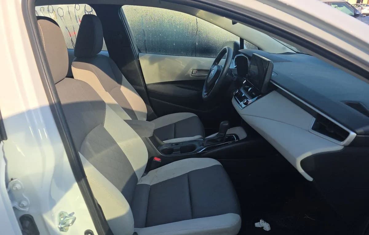 2025 TOYOTA COROLLA LE 5