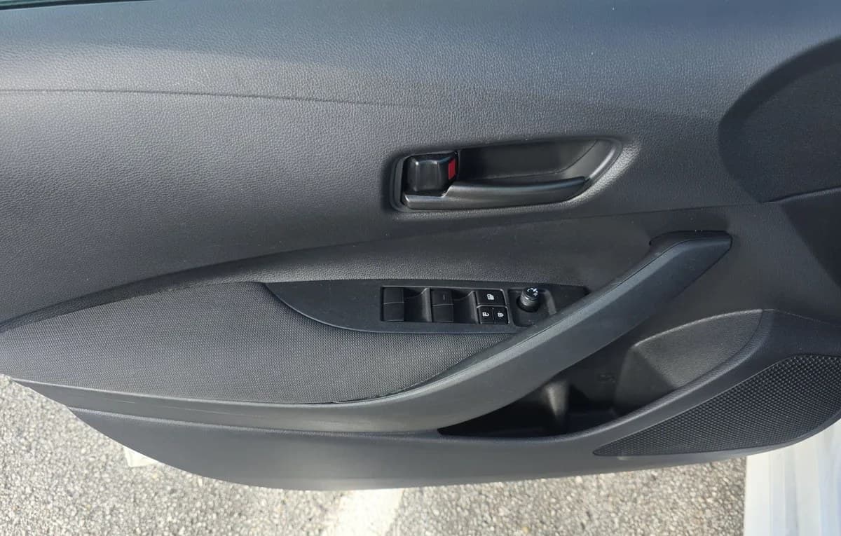 2025 TOYOTA COROLLA LE 6