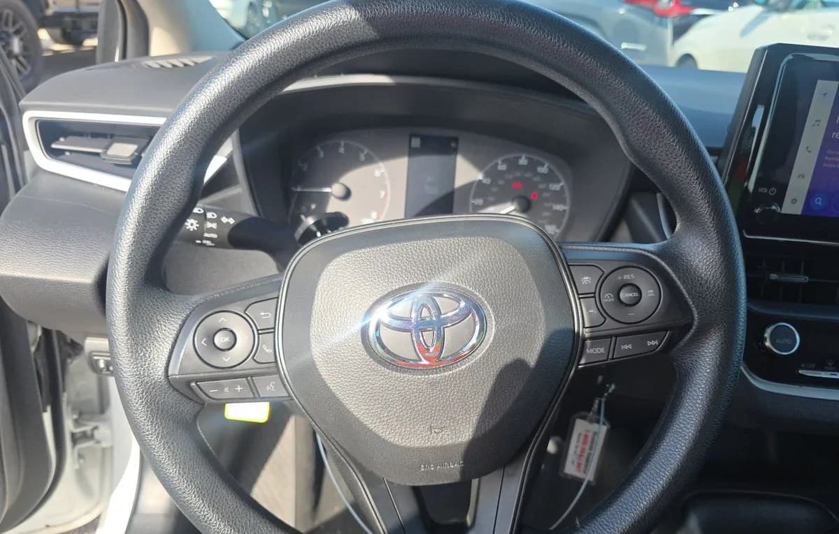 2025 TOYOTA COROLLA LE 7
