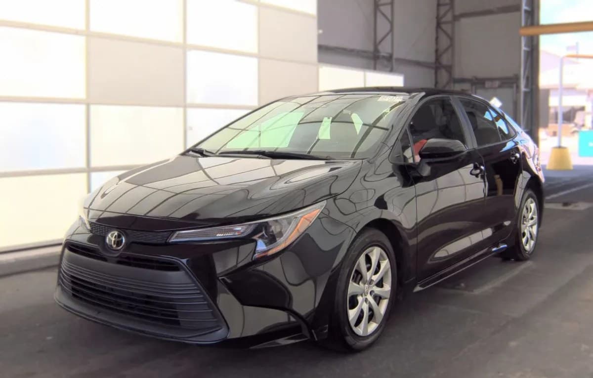 2025 TOYOTA COROLLA LE SEDAN 2