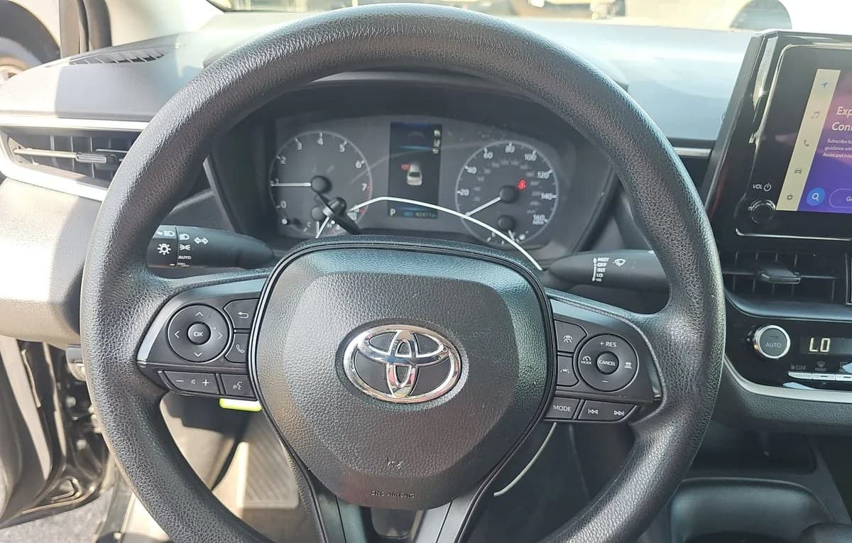 2025 TOYOTA COROLLA LE SEDAN 7