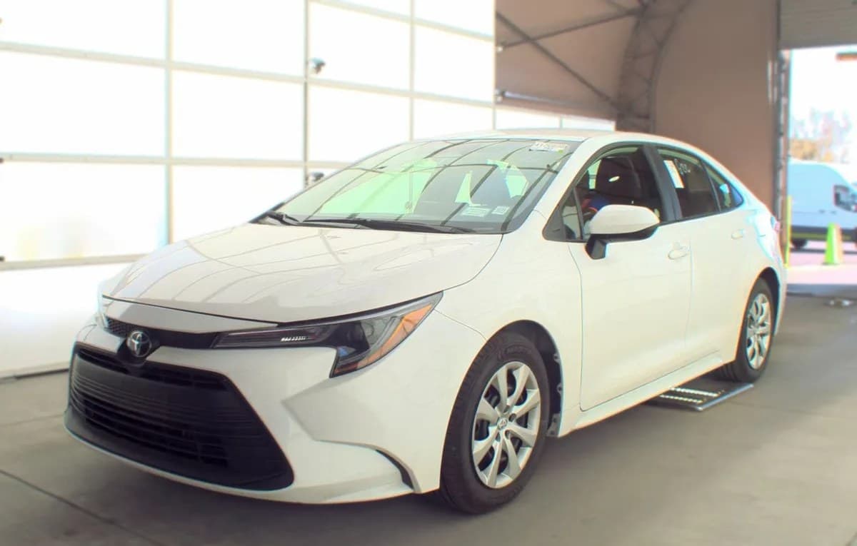 2025 TOYOTA COROLLA LE 2