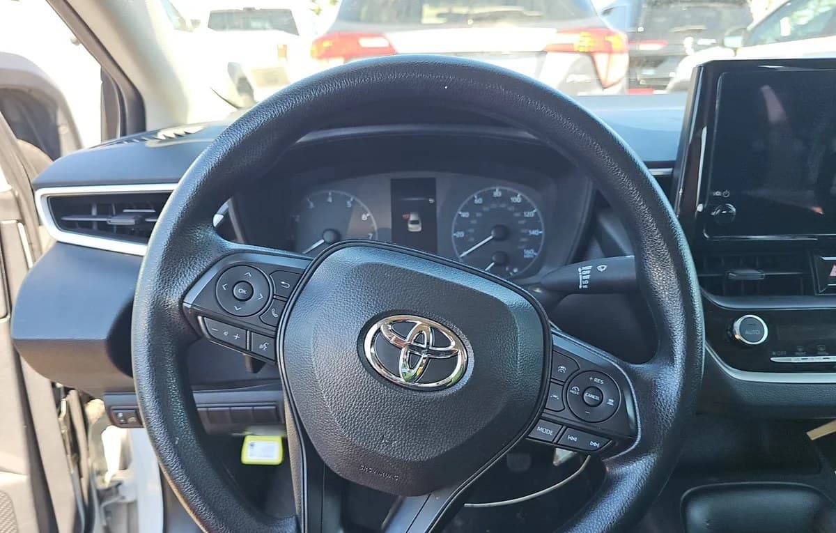2025 TOYOTA COROLLA LE 7