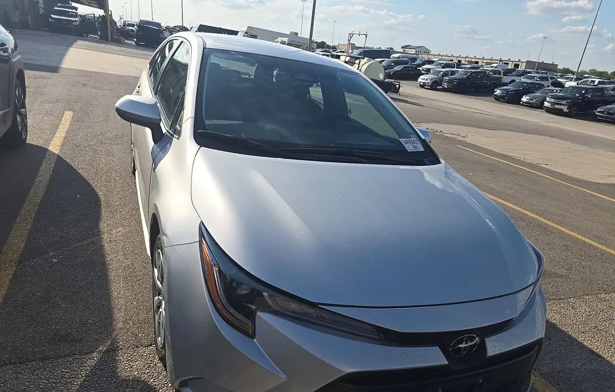 2025 TOYOTA COROLLA LE 3