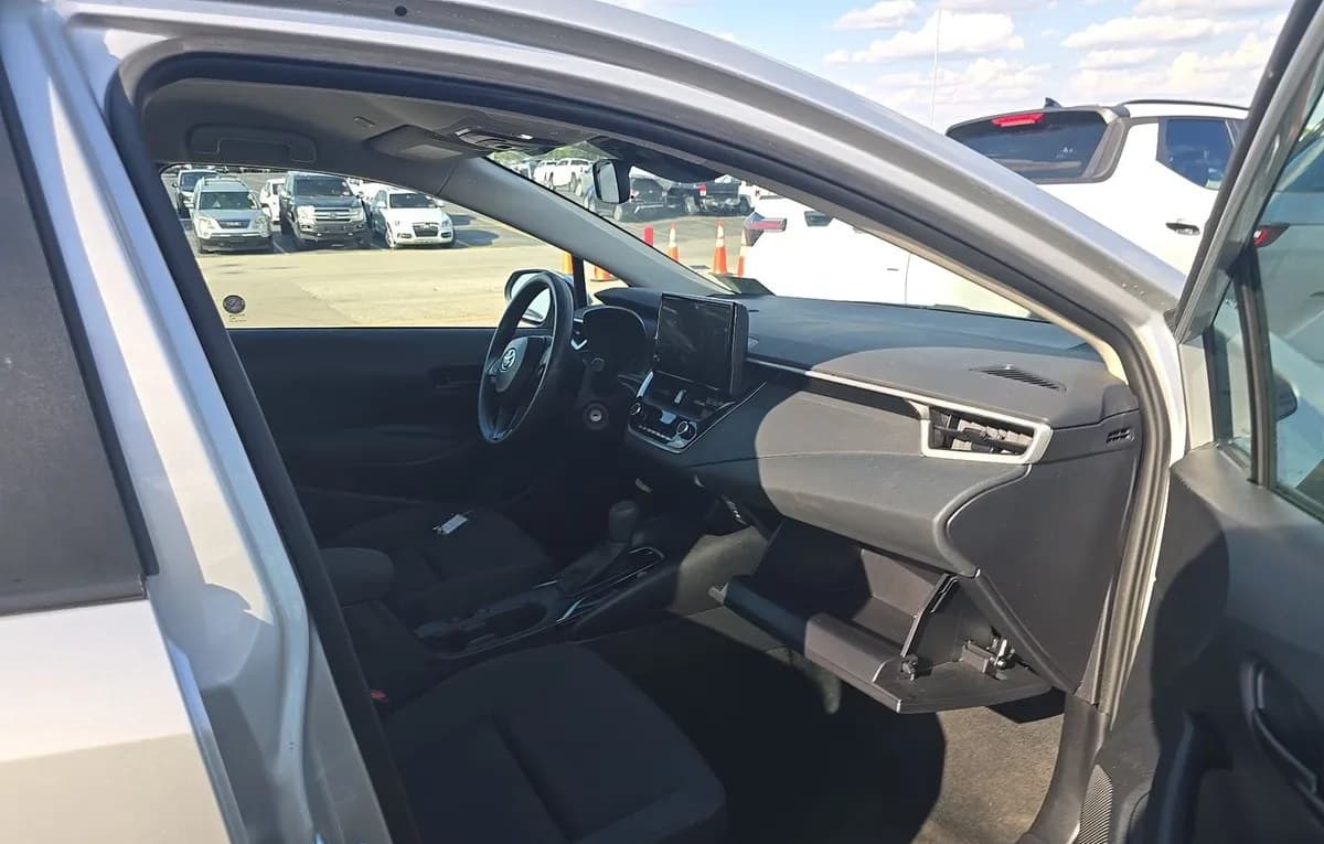 2025 TOYOTA COROLLA LE 5