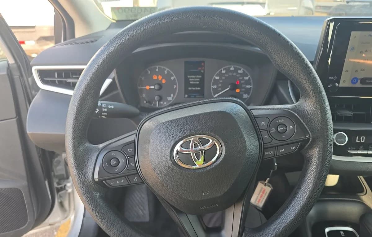 2025 TOYOTA COROLLA LE 7