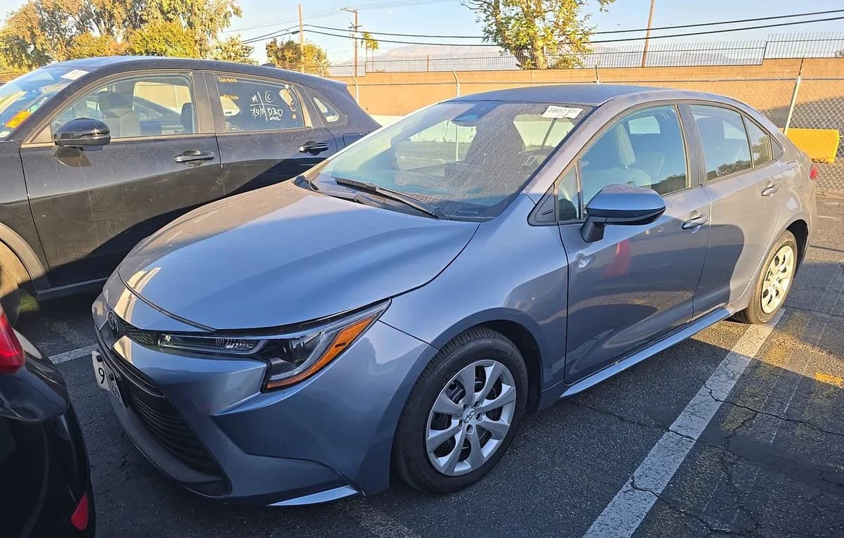 2025 TOYOTA COROLLA LE 2