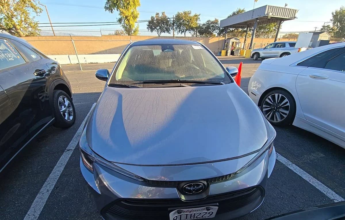 2025 TOYOTA COROLLA LE 3