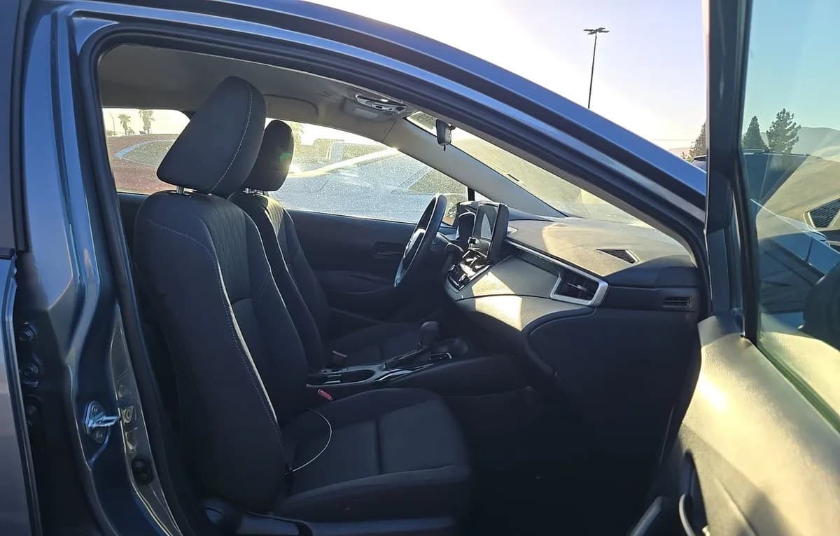 2025 TOYOTA COROLLA LE 5