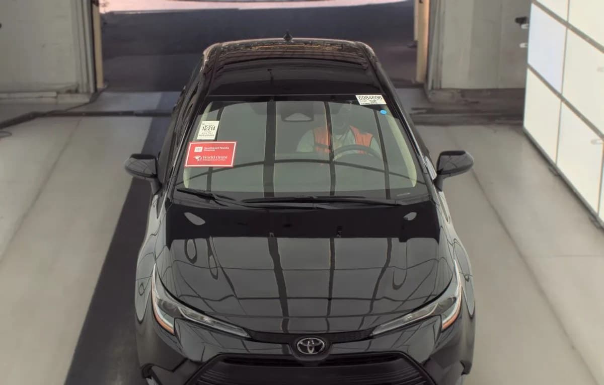 2026 TOYOTA COROLLA LE 3