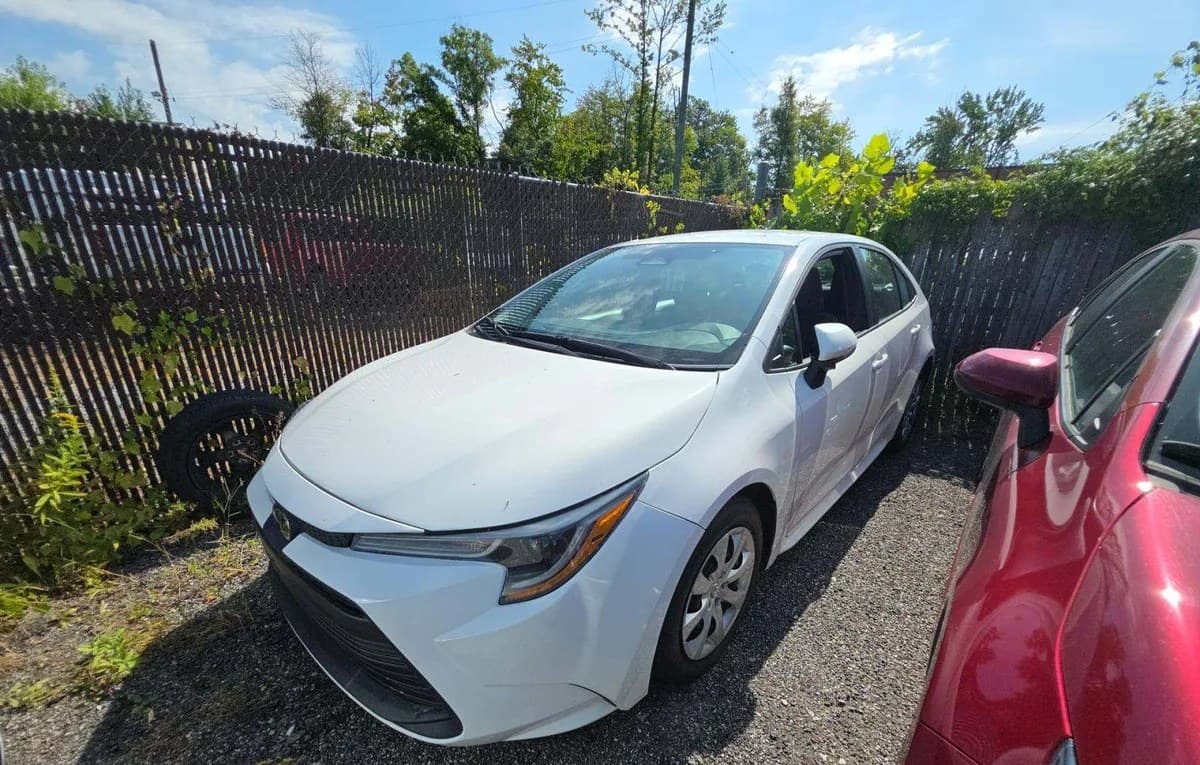 2023 TOYOTA COROLLA LE 2