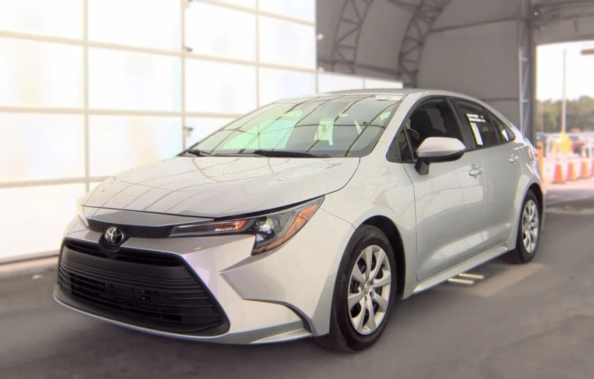 2024 TOYOTA COROLLA LE 2