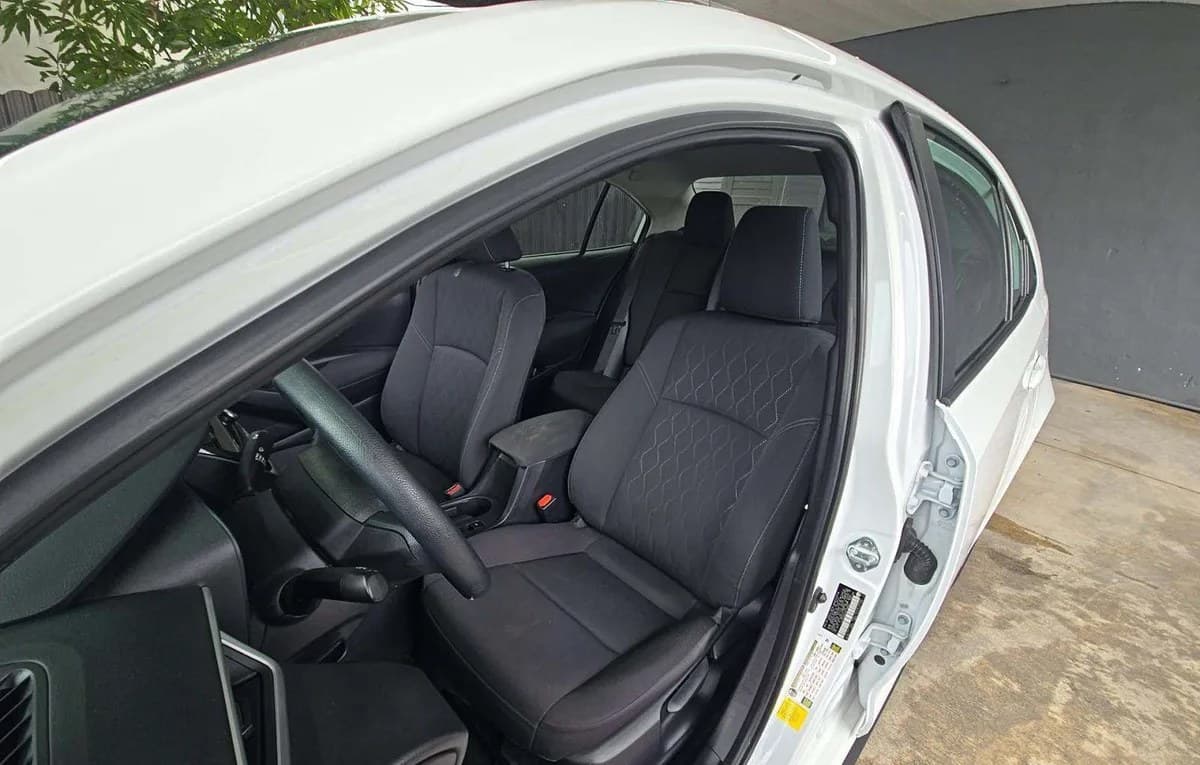 2024 TOYOTA COROLLA LE 4