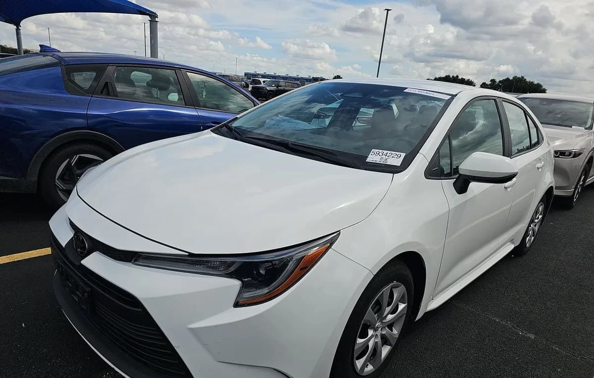2025 TOYOTA COROLLA LE 2