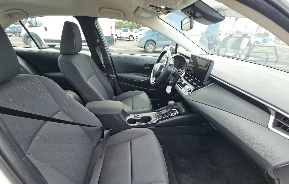 2025 TOYOTA COROLLA LE 5