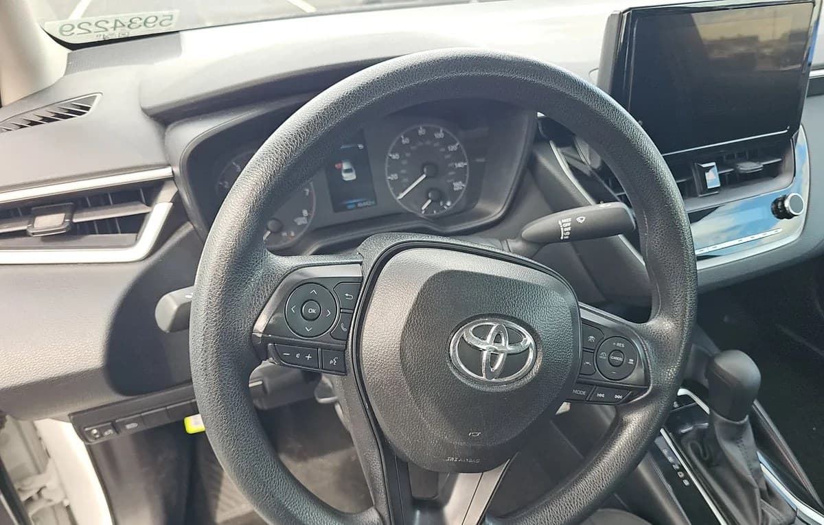2025 TOYOTA COROLLA LE 7