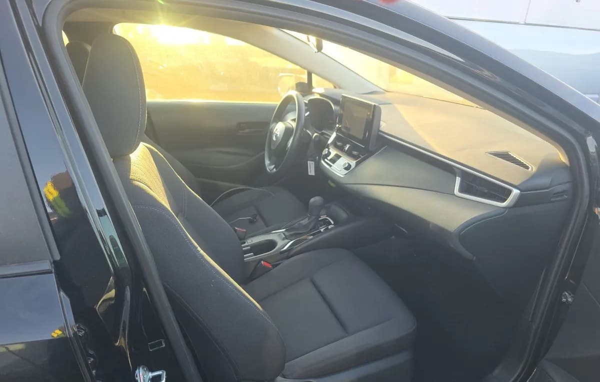 2025 TOYOTA COROLLA LE 5
