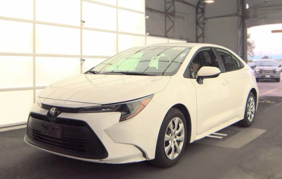 2025 TOYOTA COROLLA LE 2
