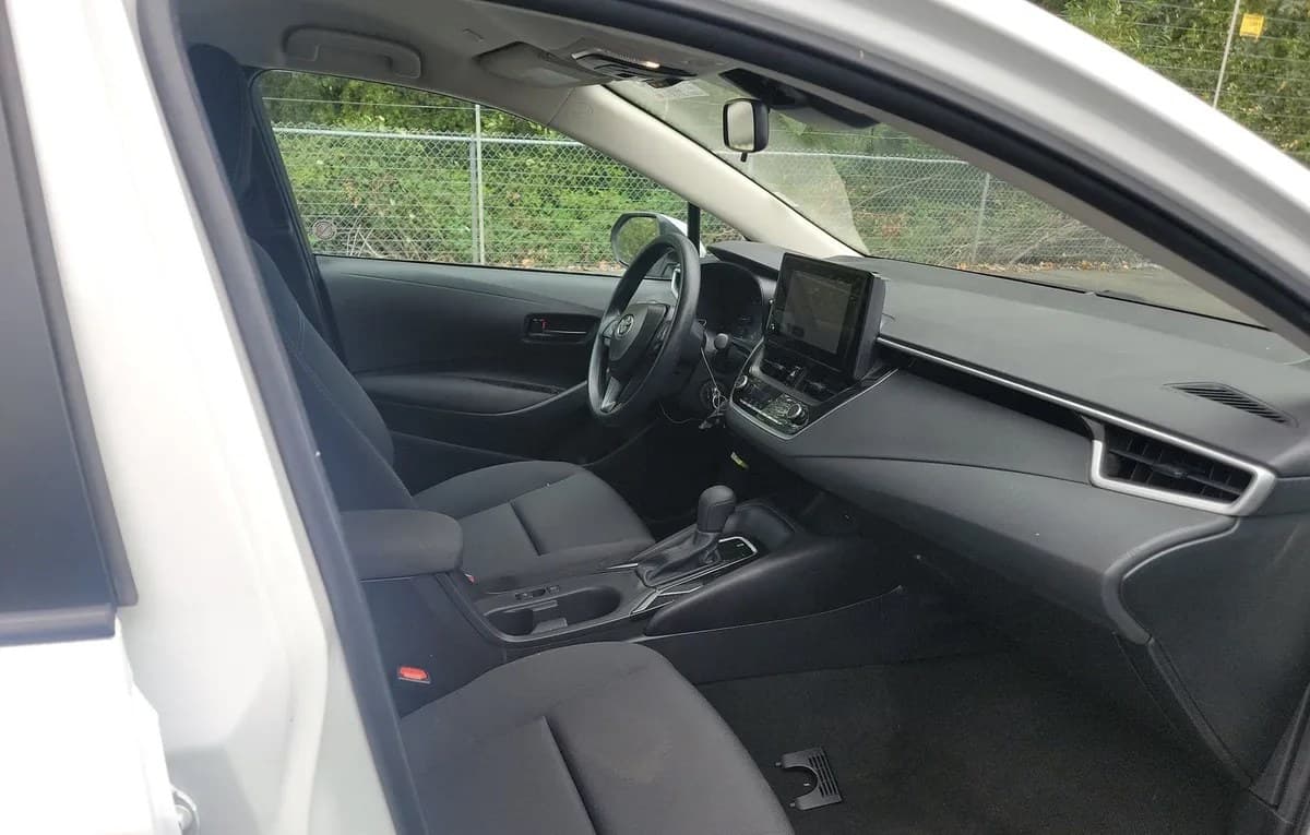 2025 TOYOTA COROLLA LE 5