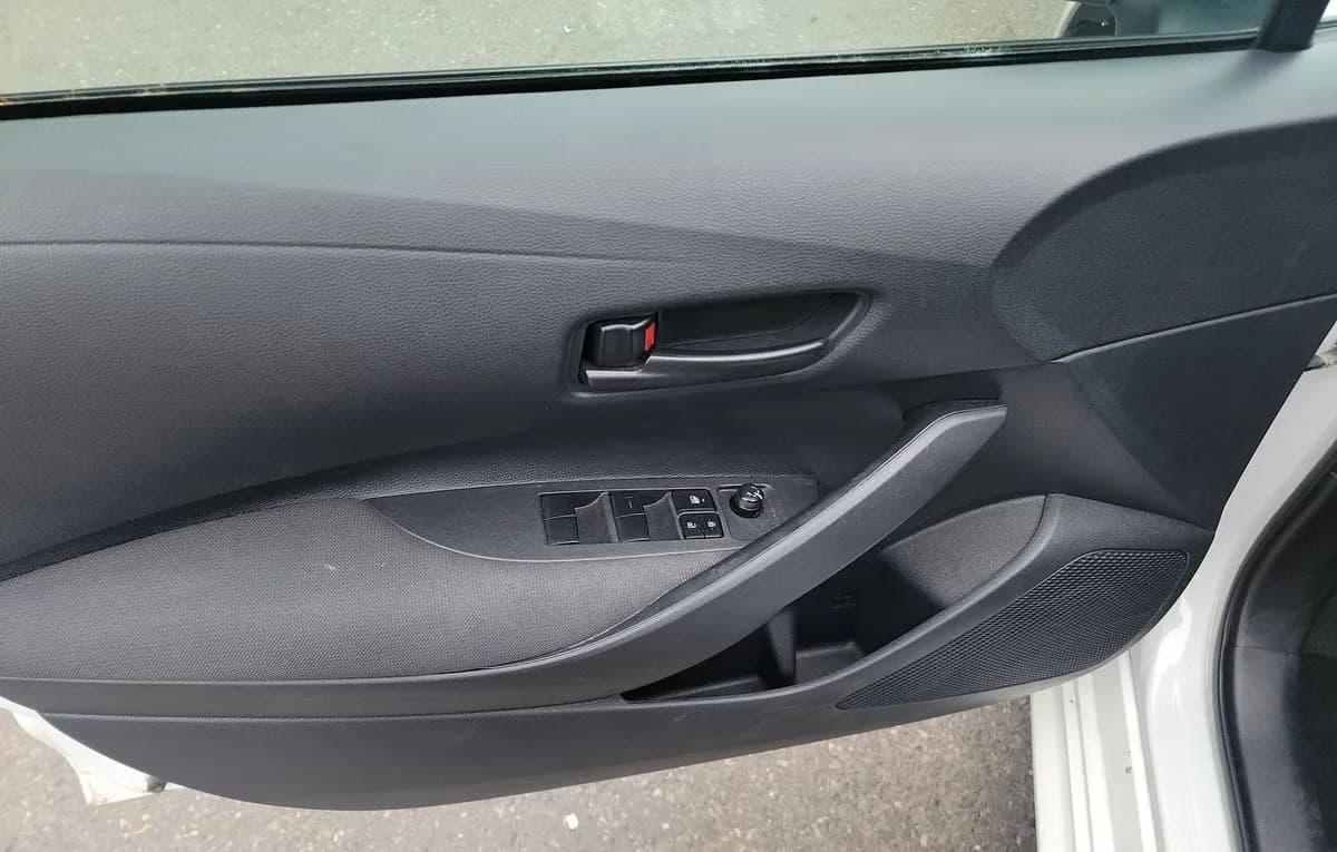 2025 TOYOTA COROLLA LE 6