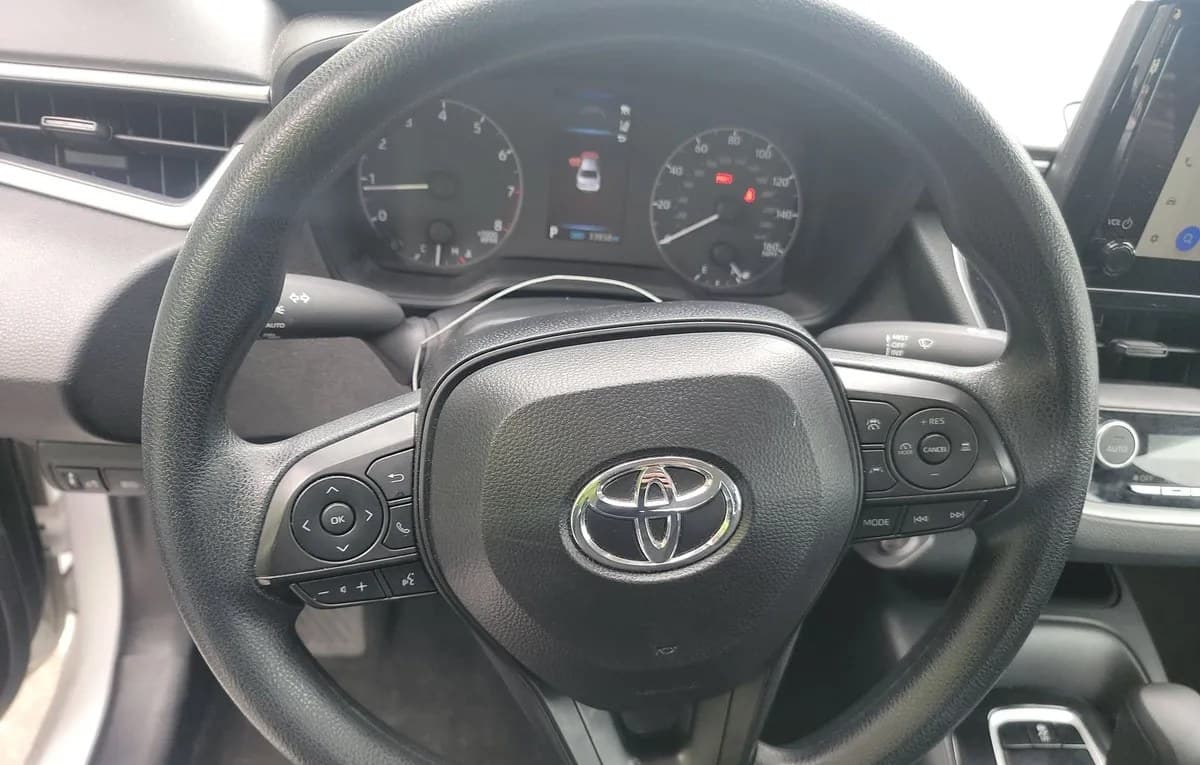 2025 TOYOTA COROLLA LE 7