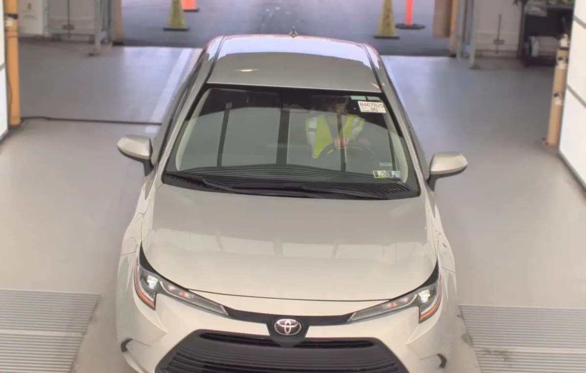 2025 TOYOTA COROLLA LE 3