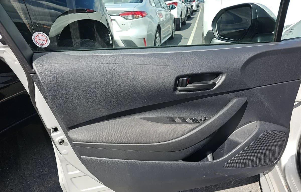 2025 TOYOTA COROLLA LE 6