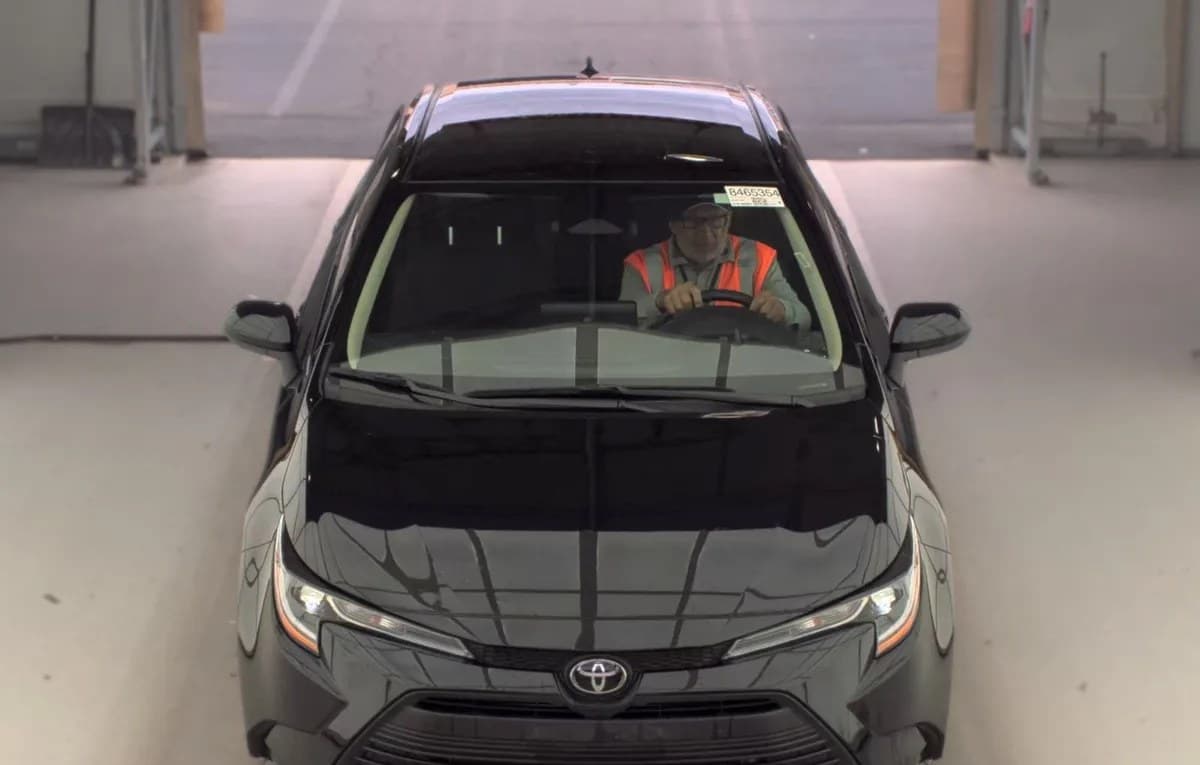 2025 TOYOTA COROLLA LE 3