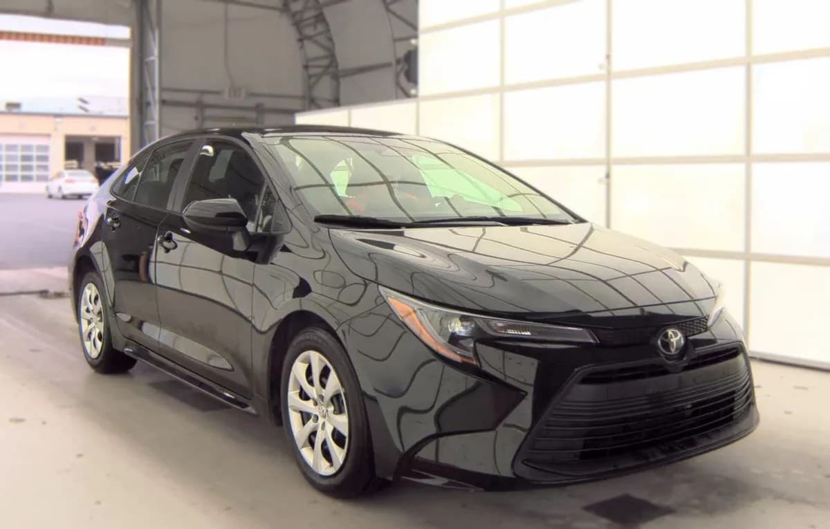 2025 TOYOTA COROLLA LE 4