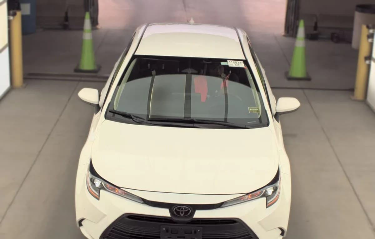 2025 TOYOTA COROLLA LE 3
