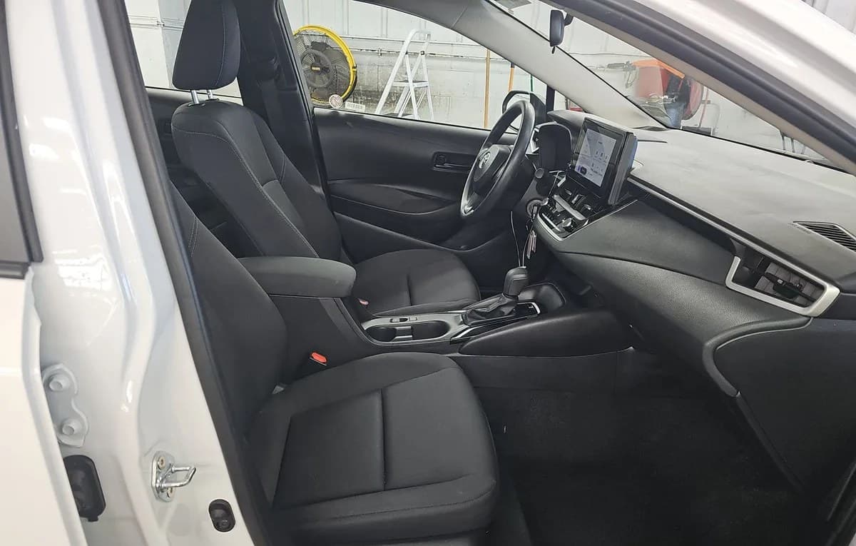 2025 TOYOTA COROLLA LE 5