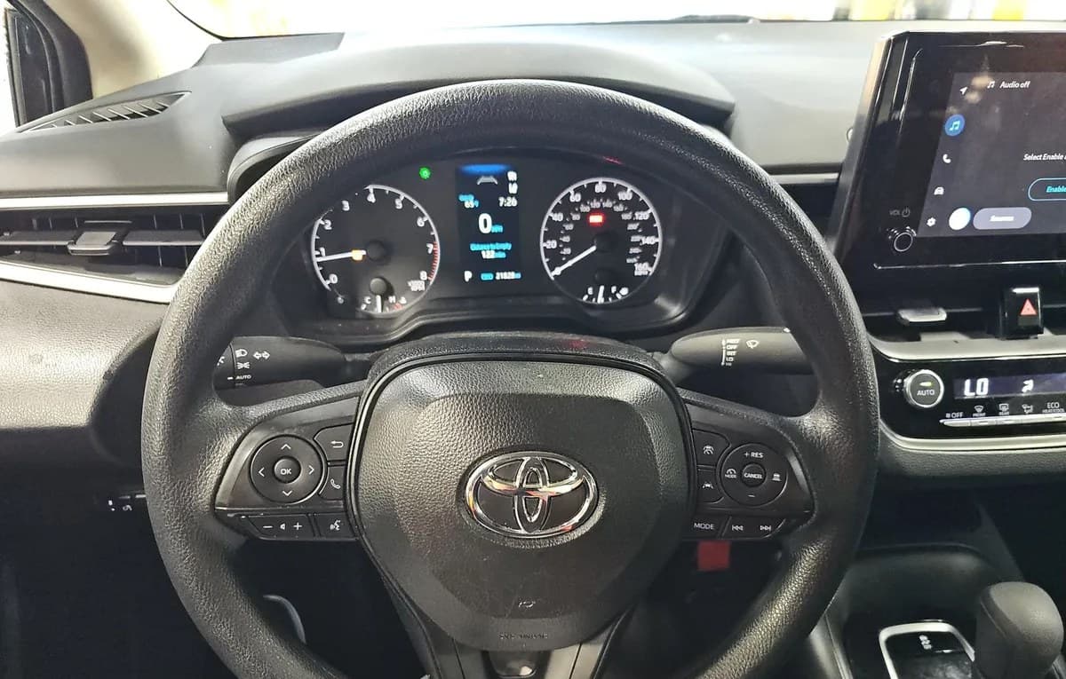 2025 TOYOTA COROLLA LE SEDAN 7