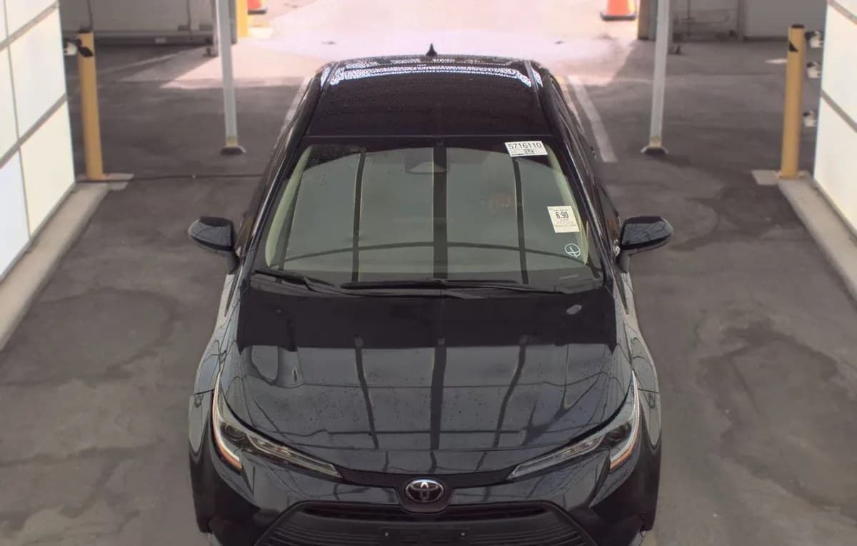 2026 TOYOTA COROLLA LE 3