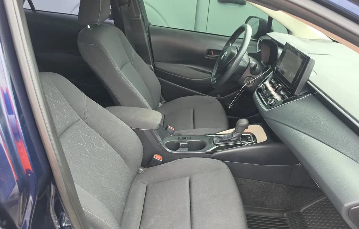 2026 TOYOTA COROLLA LE 5