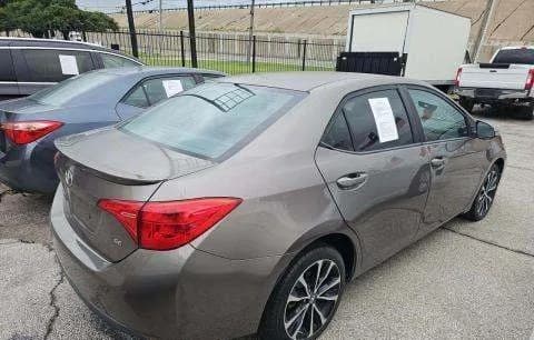 2017 TOYOTA COROLLA SE SEDAN 4