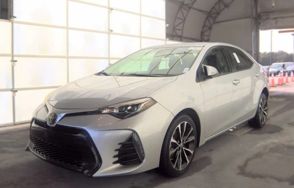2018 TOYOTA COROLLA SE SEDAN