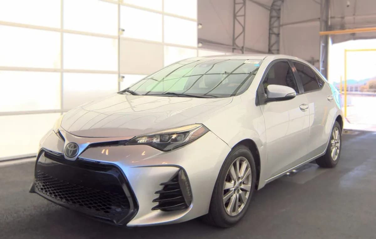 2018 TOYOTA COROLLA SE 2