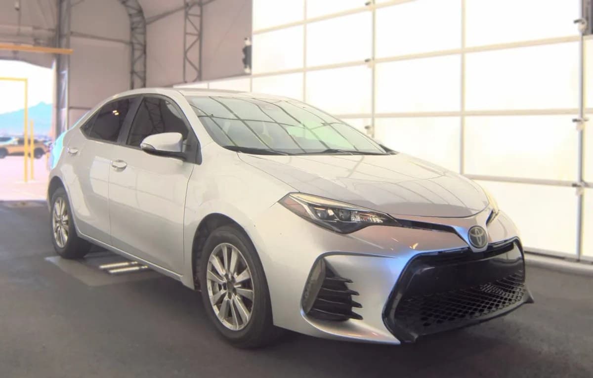 2018 TOYOTA COROLLA SE 4